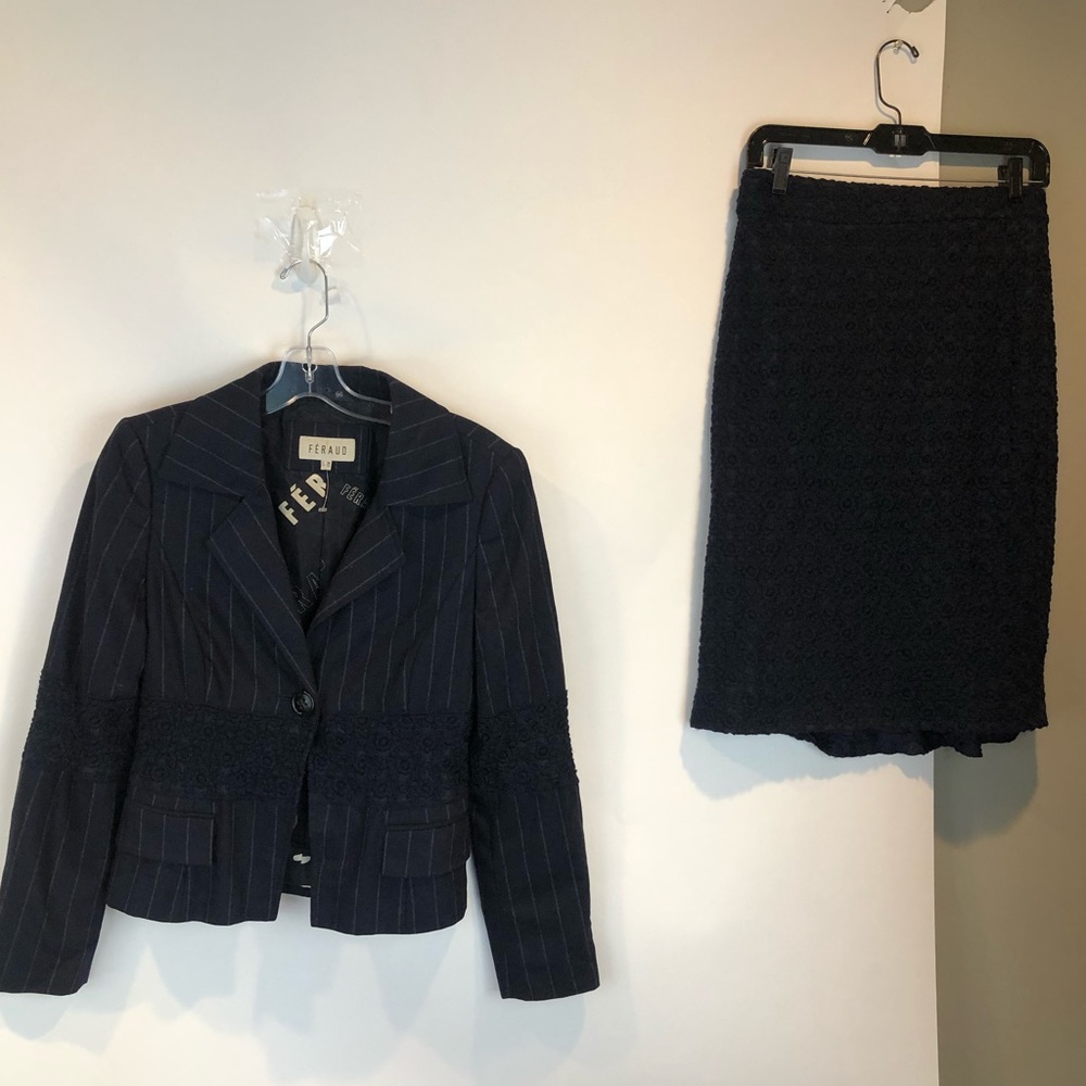 Feraud Wool Bl Navy Striped Skirt Suit Fr 38 US 8